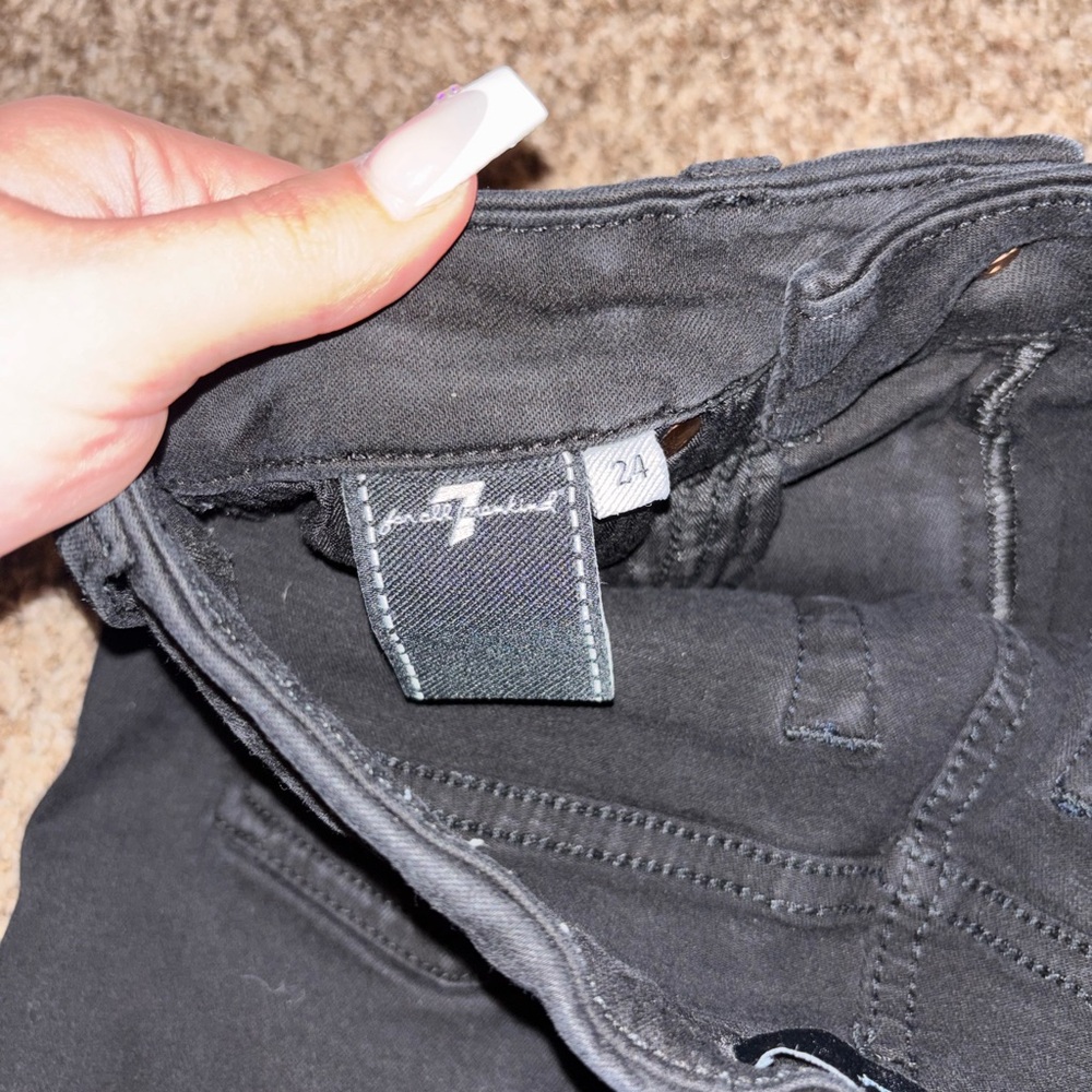 High Rise Straight Jeans - Picture 4 of 4